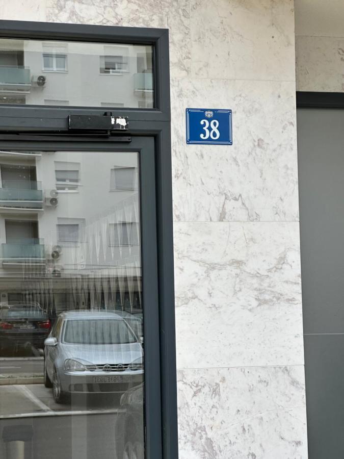 Irina Centre Apartment Подгорица Экстерьер фото